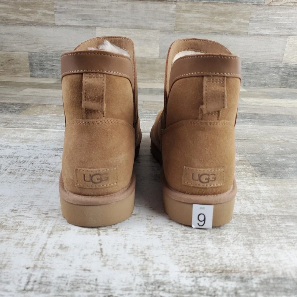 UGG Classic Mini Lunara Womens Snow Boots Sz 9 Chestnut Suede Pull On Round Toe